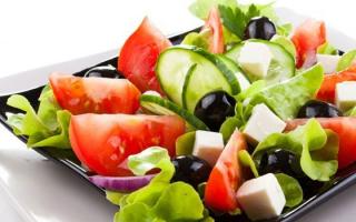 Салат с оливками - пошаговые рецепты приготовления вкусных и оригинальных закусок в домашних условиях с фото